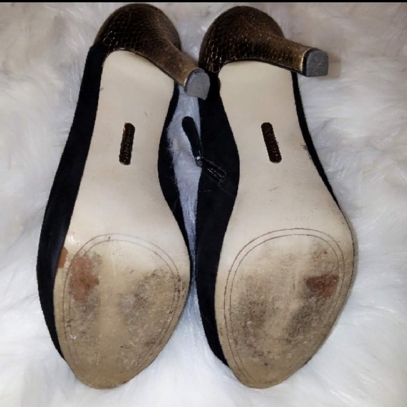 Boutique 9 Black & Gold Suede Platform Booties - Picture 4 of 4